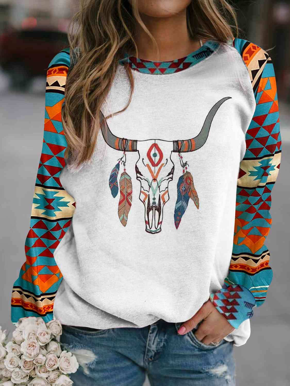 Round Neck Raglan Sleeve Graphic Sweatshirt